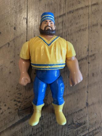 HASBRO (28) HASBRO (28)